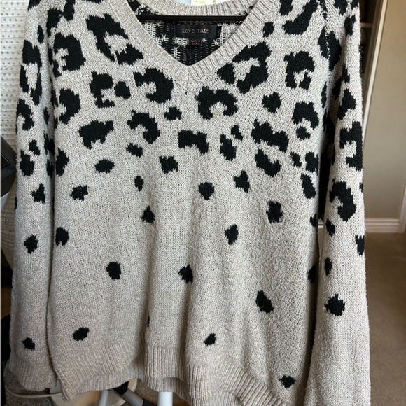 Love Tree Large Women’s Leopard Spots Knit Woven Sweater Comfy NWOT V-neck - Picture 3 of 13